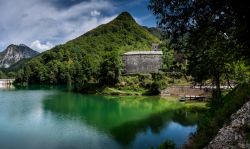 Il Lago di Isola Santa in Garfagnana, nord della Toscana