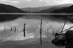 Il Lago di Mulargia si trova nei pressi di Sadali in Barbagia (Sardegna)