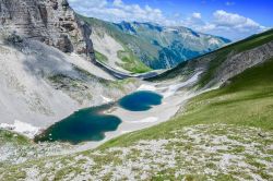 Il Lago di Pilato sui Monti Sibililini una bella escursione da Montemonaco nelle Marche.