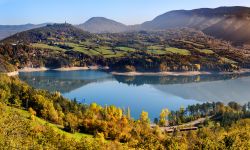 Il Lago di Suviana in autunnno in Emilia-Romagna