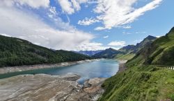 Il lago Ritom della Val Piora in Canton Ticino, Svizzera