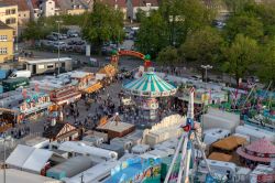 Il lunapark di Augusta visto dalla ruota panoramica, Germania - © Martin Helgemeir / Shutterstock.com