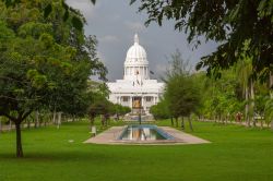 Il maestoso Palazzo Municipale di Colombo, Sri Lanka. Qui si trovano il Consiglio Municipale della città e l'ufficio del sindaco.

