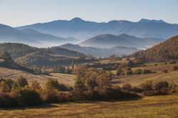 Il magico paesaggio autunnale che circonda Monteleone di Spoleto in Umbria.