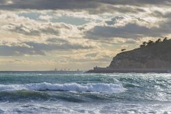 Il mare della costa mediterranea della Spagna a Oropesa del Mar (Castellon).