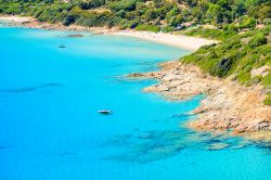 Il mare favoloso di Cargese, famoso borgo francese in Corsica
