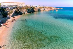 Il mare invitante di Terrasini, costa nord della Sicilia in provincia di Palermo