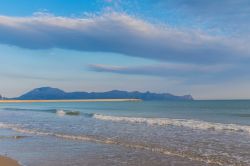 Il mare limpido che bagna Balestrate in provincia di Palermo in Sicilia