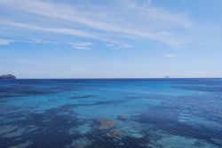 Il mare limpido di Sant'Antioco in Sardegna - © D.serra1 / Shutterstock.com