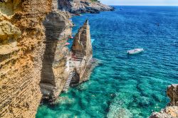 Il mare limpido di Santa Cesarea Terme in Provincia di Lecce, costa adriatica della Puglia