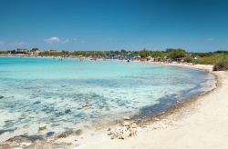 Il mare magico del Salento: una spiaggia sulla costa ionica ideale per bambini.