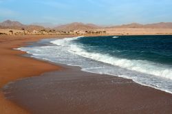 Il Mare Rosso nella Penisola del Sinai a Nabq Bay in Egitto