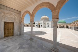 Il Mausoleo Bourguiba a Monastir in Tunisia accoglie le spoglie mortali del presidente Habib Bourguiba, il padre della Repubblica Tunisina