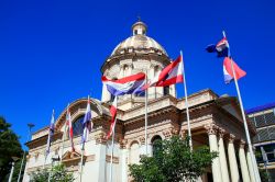 Il Mausoleo nazionale degli Eroi nel centro di Asuncion, Paraguay. Nel 2009 è stato dichiarato Patrimonio Culturale Materiale di Asuncion.

