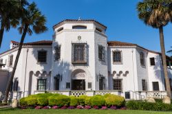 Il McNay Art Museum di San Antonio, Texas. Si tratta del primo museo di arte moderna dello stato americano del Texas. Venne fondato nel 1954 da Marion Koogler McNay, pittore e insegnante di ...