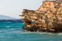 Il Meltemi, il vento a raffiche da nord-nord est caratteristico del mare Egeo in estate. Siamo a Koufonisia.