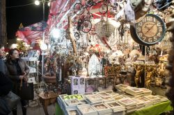 Il mercatino di Natale degli Oh Bej! Oh Bej!, la festa di Sant'Ambrogio a Milano - © Paolo Bona / Shutterstock.com