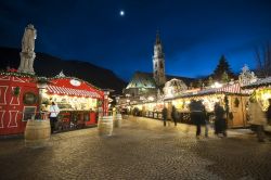 Il mercatino natalizio di Bolzano, uno dei più grandi nelle Alpi.