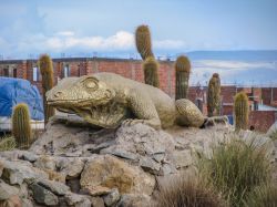 Il Miners Helmet Monument nella città di Oruro, Bolivia. E' una delle tante opere d'arte realizzate negli ultimi decenni in città.
