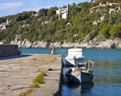 Il molo del porticciolo di Duino, Provincia di Trieste - © Luisa Fumi / Shutterstock.com