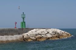 Il molo del porto di Senigallia nelle Marche