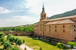 Il monastero Yuso a San Millan de la Cogolla, Spagna - Patrimonio dell'umanità dal Dicembre 1997, questo monastero, assieme a quello di Suso, si trova nella comunità autonoma ...