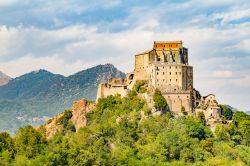 Il monte Pirchiriano e la magnicia Sacra di San Michele a Sant'Ambrogio di Torino