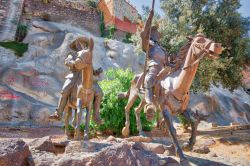 Il monumento a Cervantes e Sancho Panza nel cuore di Guanajuato, Messico - © Elijah Lovkoff / Shutterstock.com