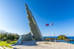 Il Monumento alla Libertà a Kyrenia, nord di Cipro.



