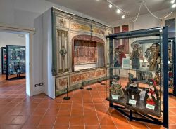 Il Museo dei Burattini è una delle esposizioni più divertenti a Budrio, Emilia-Romagna - © Pierluigi Mioli - CC BY-SA 4.0, Wikipedia