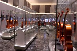 Il museo del Violino a Cremona, uno dei luoghi imperdibili della città lombarda - © www.circuitocittadarte.it