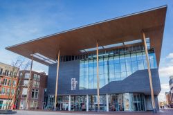 Il Museo Fries a Zaailand, Leeuwarden, Paesi Bassi. Dedicato alla storia della Frisia, questo museo accoglie una splendida raccolta di oggetti in argento lavorati a mano oltre a tutto ciò ...