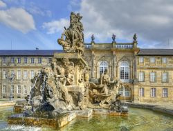 Il Neues Schloss a Bayreuth, Germania. Sede dei margravi dal 1753, era considerata la residenza estiva della corte.

