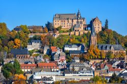 Il nucleo storico di Marburgo, con le case antiche, ...