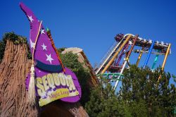 Il nuovo Sequoia Magic Loop  inaugurato a Gardaland nel  2019