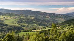 Il paesaggio dell'Appennino Modenese ripreso da Lama Mocogno,  Emilia-Romagna