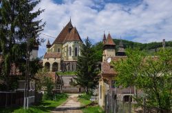 Il paesino turistico di Biertan con la chiesa fortificata, Transilvania, Romania. Il principale monumento è la cittadella costruita fra il XV° e il XVI° secolo in stile gotico ...