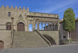 Il Palazzo dei Papi l'orgoglio medievale del centro di Viterbo