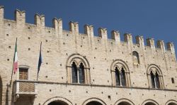 Il Palazzo dei Priori a Montecassiano di Macerta nelle Marche