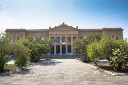 Il Palazzo Municipale di Messina in Piazza Unione Europea, Sicilia.
