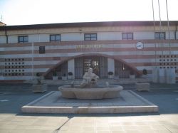 Il palazzo municipale di San Ferdinando, Calabria. Si trova in piazza Generale Nunziante.
