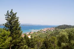 Il panorama del mare della Dalmazia fotografato dalle colline di Pasman, isola della Croazia che si trova non ditante da Zara