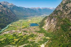 Il panorama di Novate Mezzola, il lago e la Valchiavenna ...