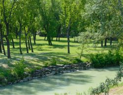 Il parco del lungofiume del Santerno a Imola, Emilia-Romagna