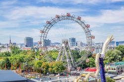 Lo storico parco del Prater a Vienna, venne inaugurato nel 1766 dalla famiglia degli Asburgo - © mRGB / Shutterstock.com