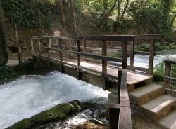 Il parco fluviale del fiume Nera si estende alla base della Cascata delle Marmore - © Lucamato / Shutterstock.com