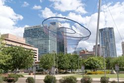 Il parco urbano Civic Space Park nella downtown di Phoenix, Arizona. E' stato aperto al pubblico nell'aprile 2009 - © tishomir / Shutterstock.com