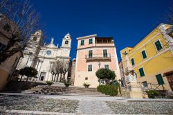 Il pittoresco centro storico di Borgio Verezzi, in Liguria, provincia di Savona