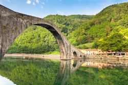 Il Ponte della Maddalena a Bagni di Lucca in ...