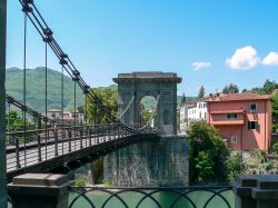 Il Ponte delle Catene sul Torrente Lima a Bagni di Lucca in Toscana